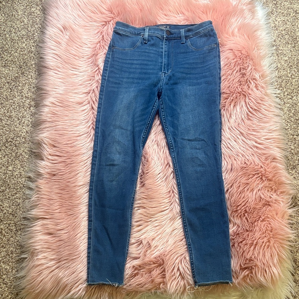 Abercrombie and Fitch Ultra High Rise Jean Legging, 29/8
